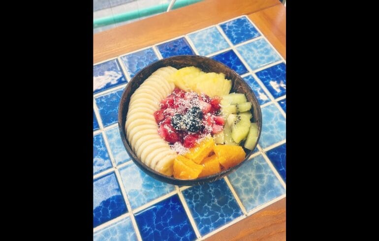 MELLOW cafe×salonのアサイーボウル