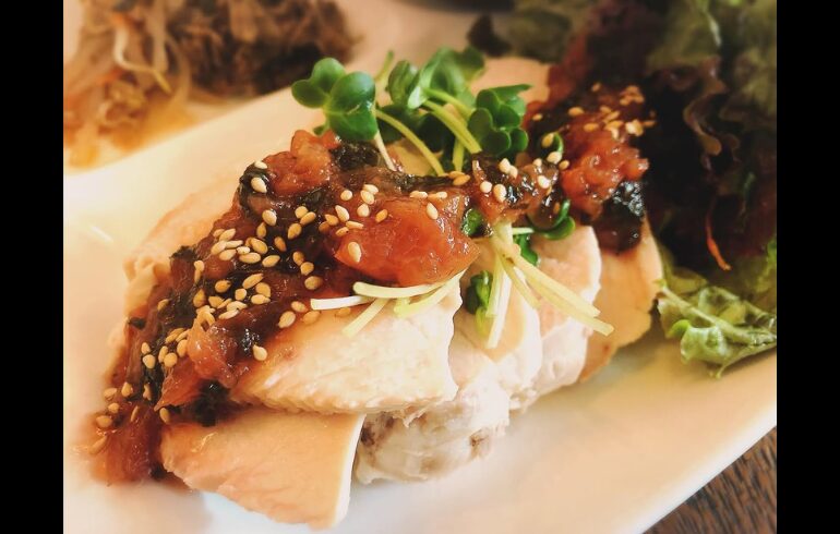 まんぷくカフェごはん 茶々 目白坂下店の蒸し鶏