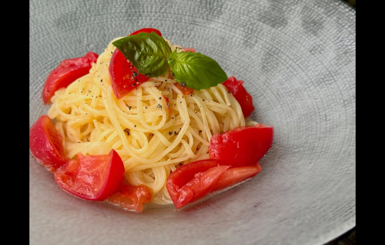LA LUCE 80℃のトマトのパスタ