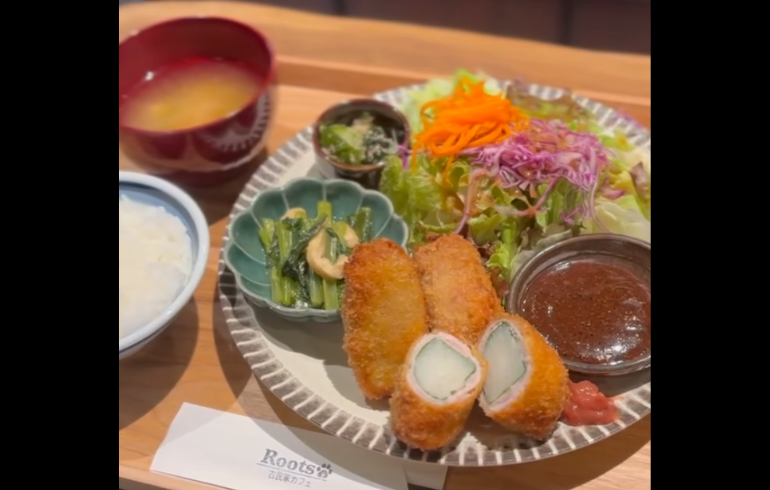 古民家カフェRootsのランチ