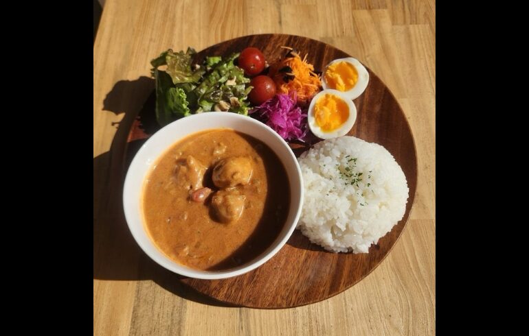 LEKO cafeのカレーのプレート