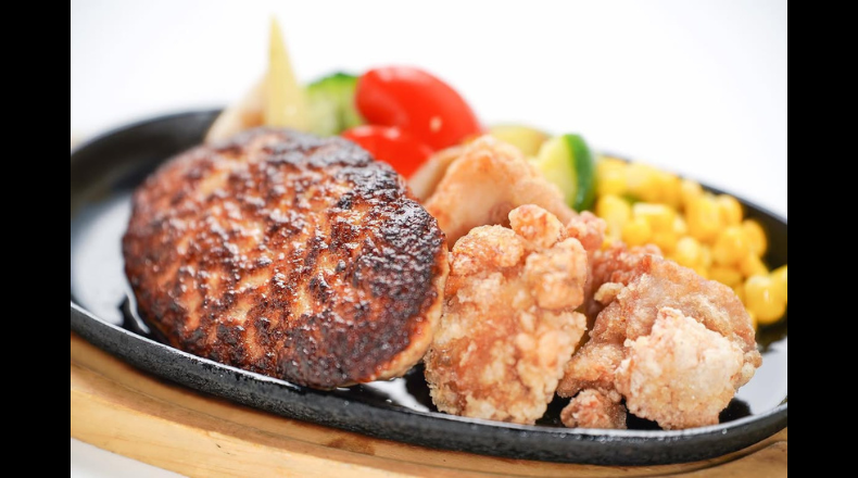 LittleGardenのハンバーグとチキンステーキ