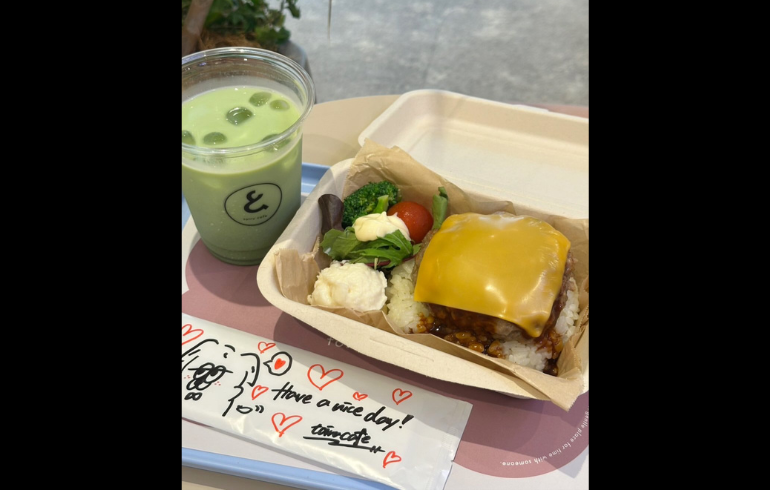 toiru cafeのごはん