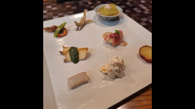 創作日本料理 さくらの季節の八寸